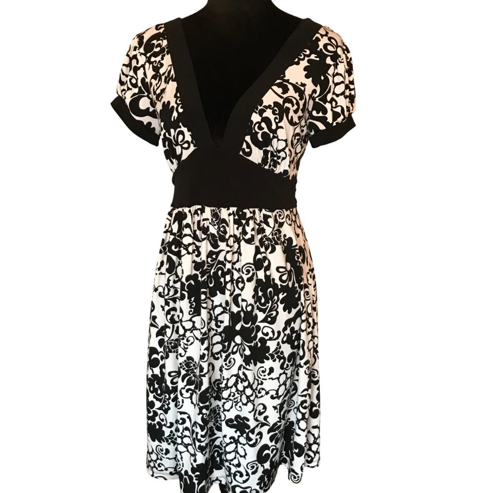 Street Code 70s Floral Print Dress Silky B/W Vintage Tie-Back Midi, Size M - L